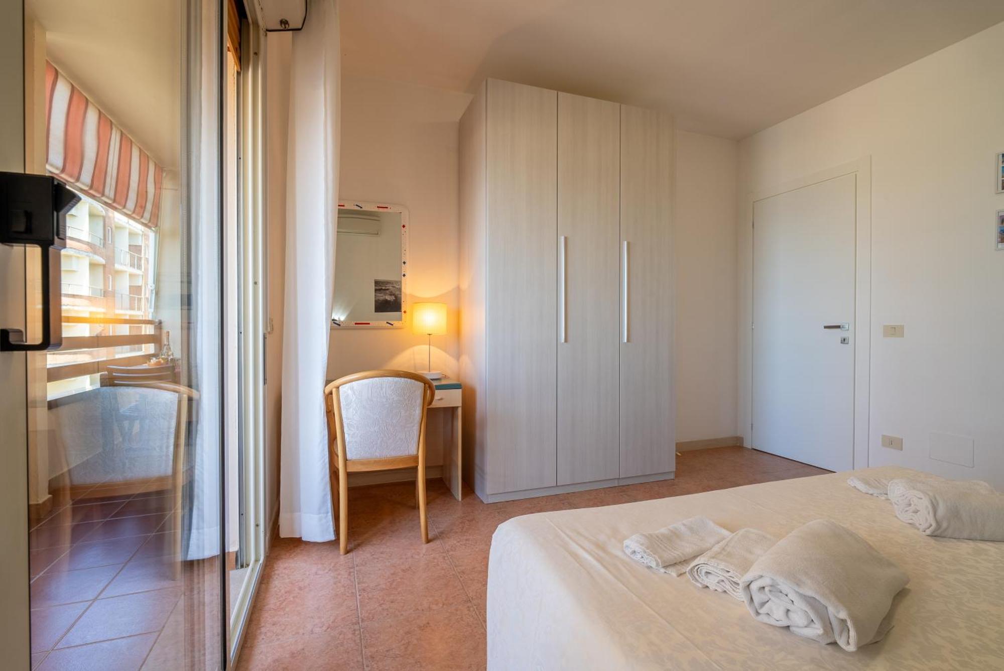 Residence La Rosa Di Nettuno 마리나디그로세토 외부 사진